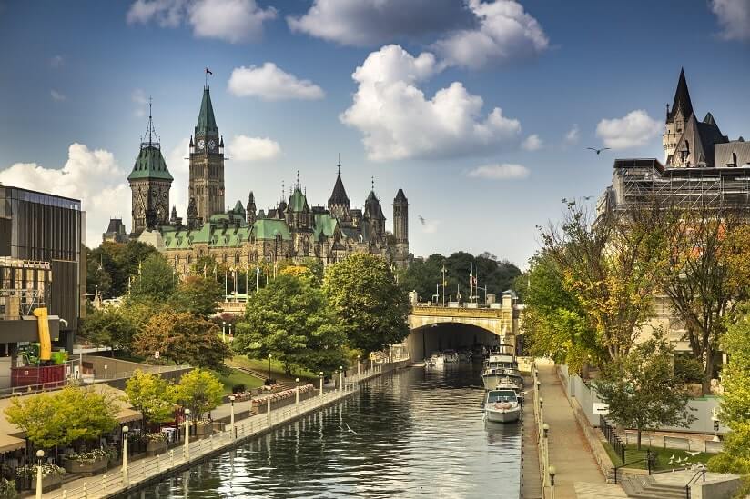 Ottawa, Montreal